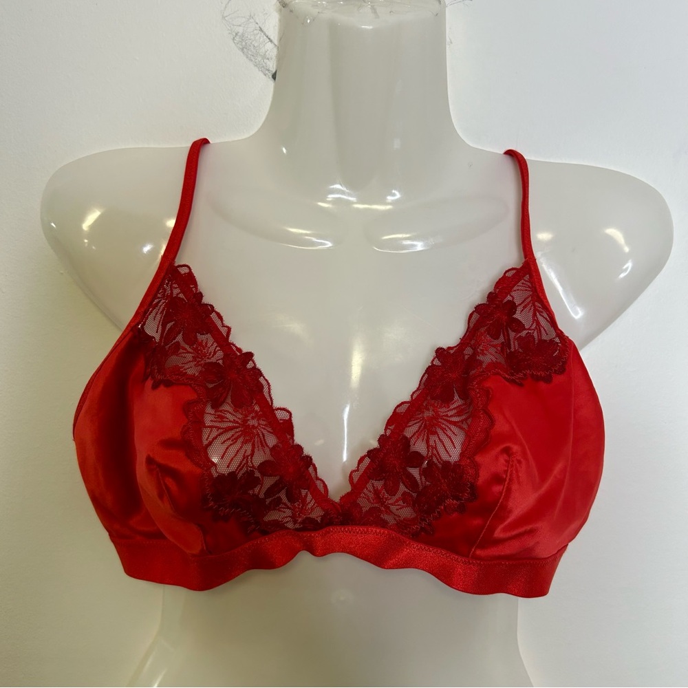 ◾️3/$25 Aerie Red Lace Trim Bralette